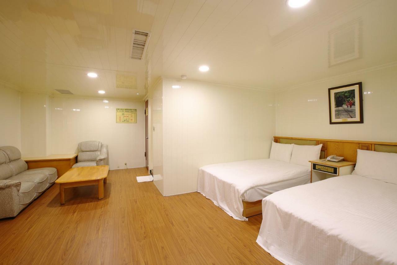 Lion Hotel Luodong Exterior foto