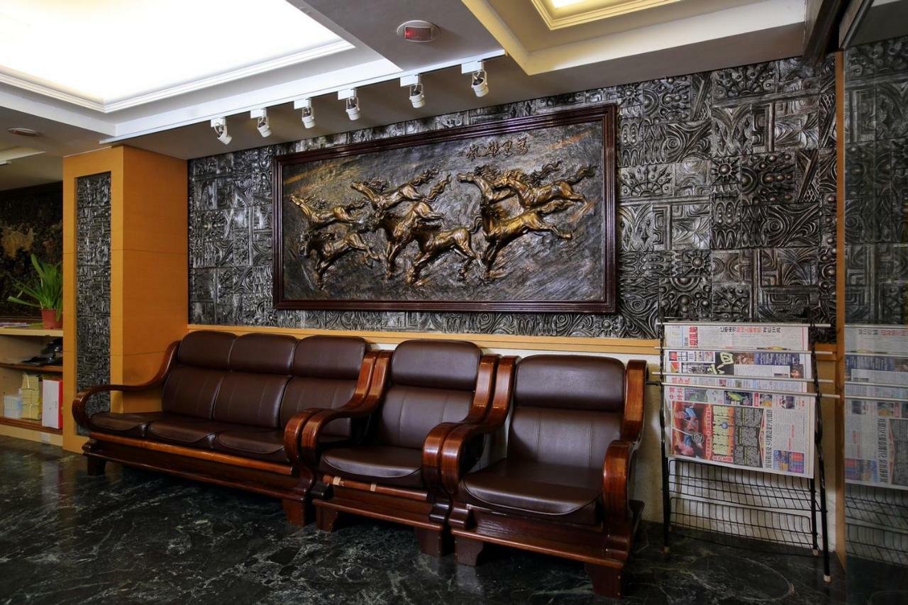 Lion Hotel Luodong Exterior foto